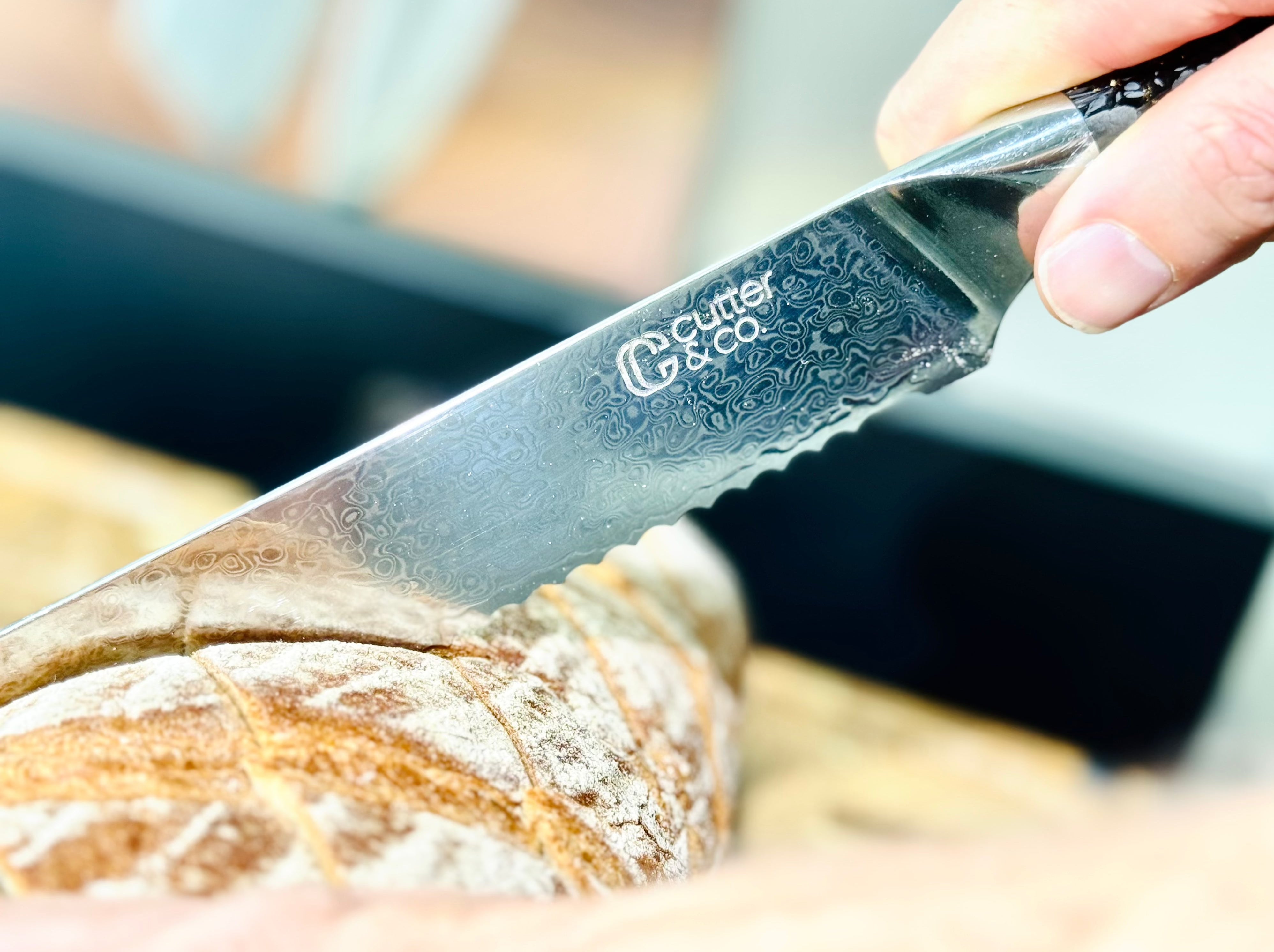 MOSFiATA Bread Knife 8 Inch Serrated Knife, 5Cr15Mov High Carbon